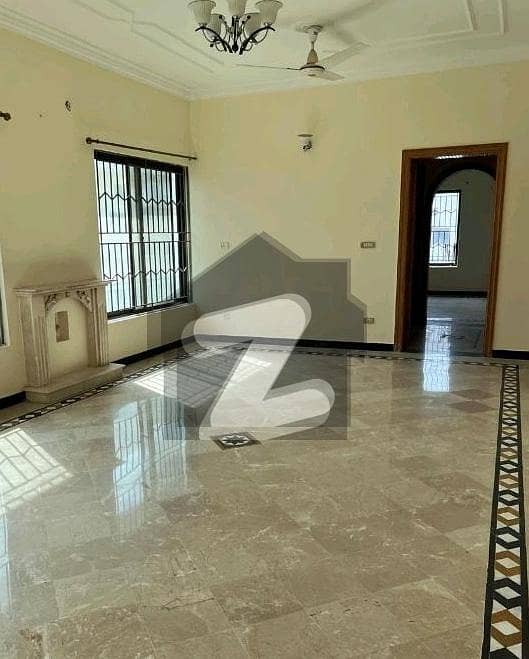 Ideal 1 Kanal House Available In I-8/3, Islamabad Ideal 1 Kanal House Available In I-8/3, Islamabad