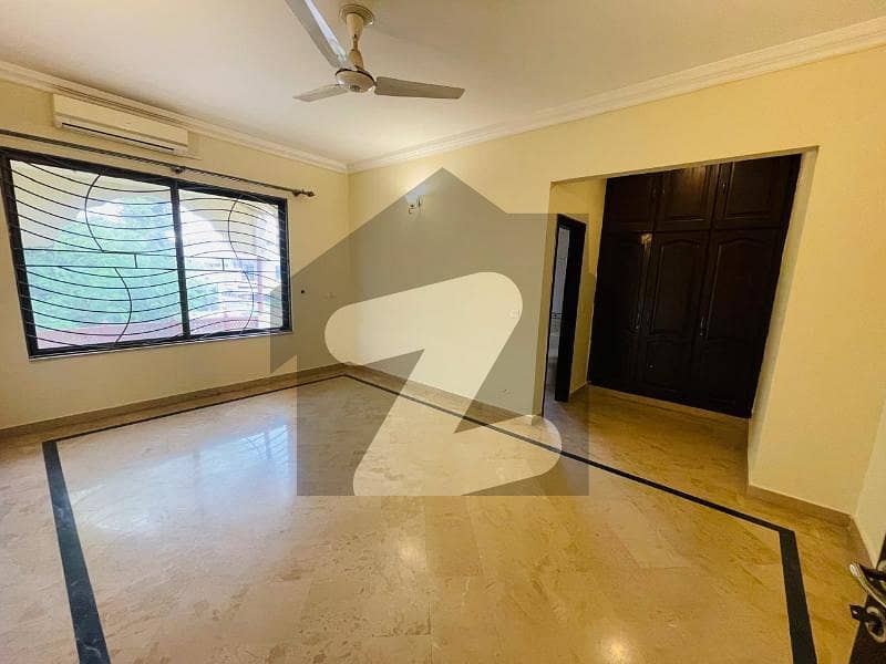1000 Square Yards House In E-7 Is Available For Rent 1000 Square Yards House In E-7 Is Available For Rent