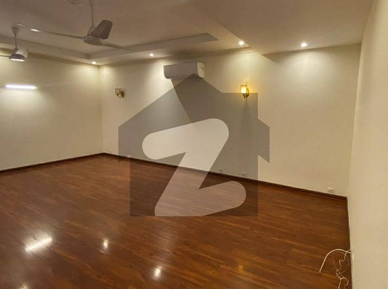 ایف ۔ 7 اسلام آباد میں 6 کمروں کا 2 کنال مکان 66.0 کروڑ میں برائے فروخت۔