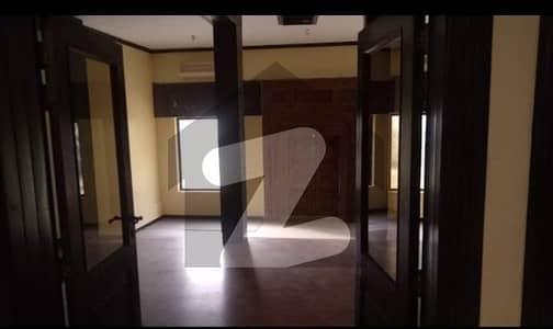 1400sq