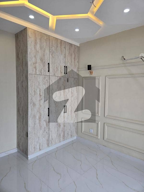 10 MARLA UPPER PORTION FOR RENT 10 MARLA UPPER PORTION FOR RENT