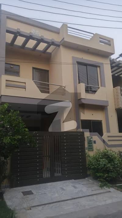 5 Marla Approved Area House Available on rent in Jade Block Park View City Lahore.