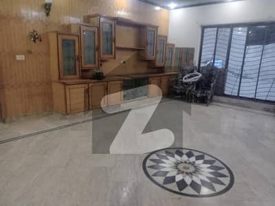 1 Kanal Outstanding Independent Lower Portion 2 Bedroom Ideal For Residential Or Silent Office In Johar Town