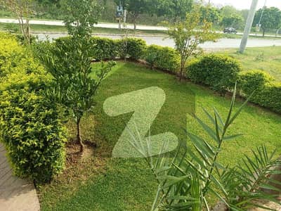 Taj Residencia Highted location Solid land pocessioned Plot up for sale