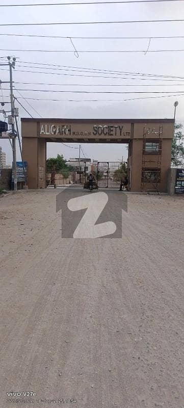 600 SQYRDS RESIDENTIAL PLOT AVAILABLE IN GOOD LOCATION