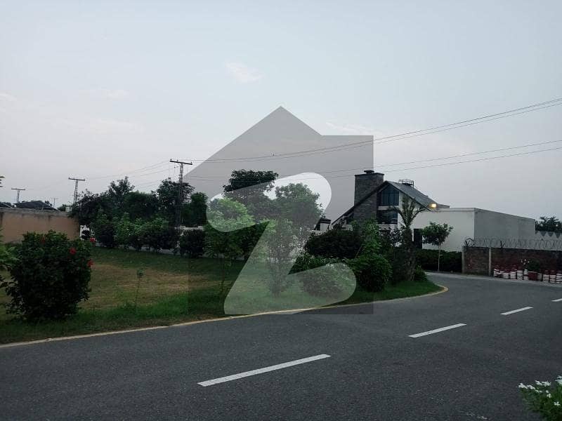 SERENE FARMS 6-KANAL FARM LAND CORNER IN GATED SOCIETY ON BRB CANAL JUST BESIDE DHA PH7 SERENE FARMS 6-KANAL FARM LAND CORNER IN GATED SOCIETY ON BRB CANAL JUST BESIDE DHA PH7