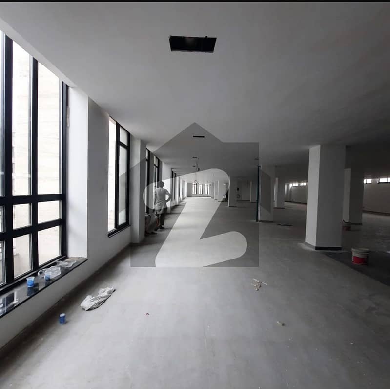 Huge Space Available On Rent
