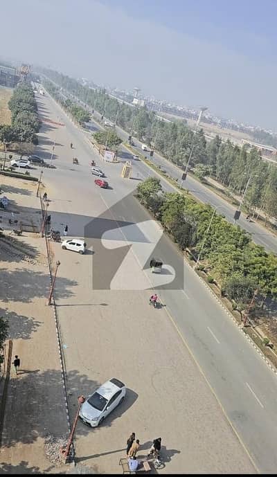1 Kanal Commercial Building For Sale