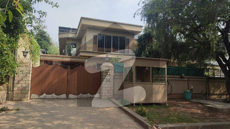 F 10 (1000) Square Yard Urgent House For Sale F 10 (1000) Square Yard Urgent House For Sale