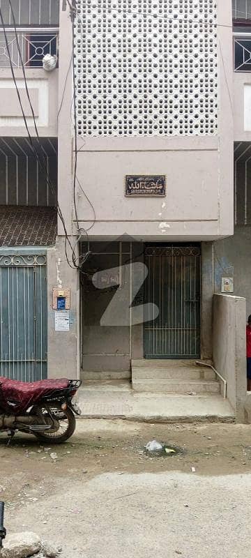ناظم آباد 3 ناظم آباد,کراچی میں 7 کمروں کا 9 مرلہ مکان 5.0 کروڑ میں برائے فروخت۔