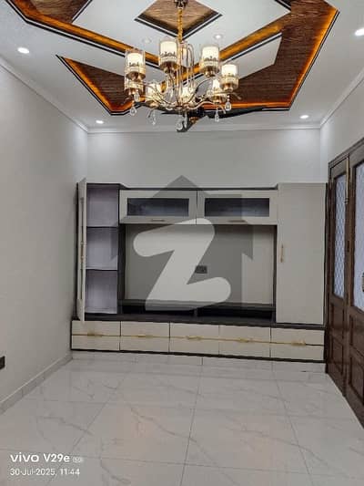 آئی ۔ 14 اسلام آباد میں 5 کمروں کا 7 مرلہ مکان 3.2 کروڑ میں برائے فروخت۔