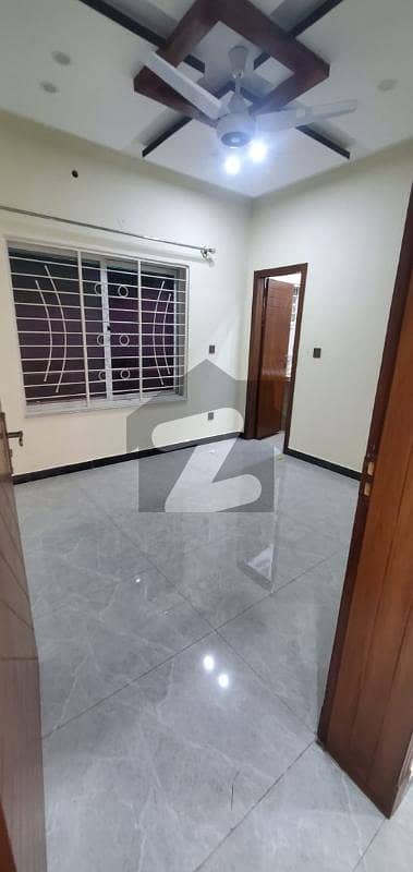 ڈی ۔ 12 اسلام آباد میں 4 کمروں کا 4 مرلہ مکان 1.1 لاکھ میں کرایہ پر دستیاب ہے۔