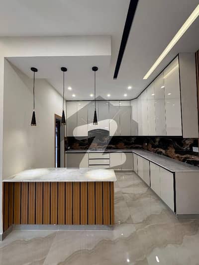 10 Marla Upper Portion Available For Rent