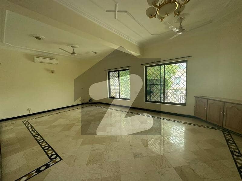 ایف ۔ 7 اسلام آباد میں 5 کمروں کا 1 کنال مکان 32.0 کروڑ میں برائے فروخت۔ ایف ۔ 7 اسلام آباد میں 5 کمروں کا 1 کنال مکان 32.0 کروڑ میں برائے فروخت۔