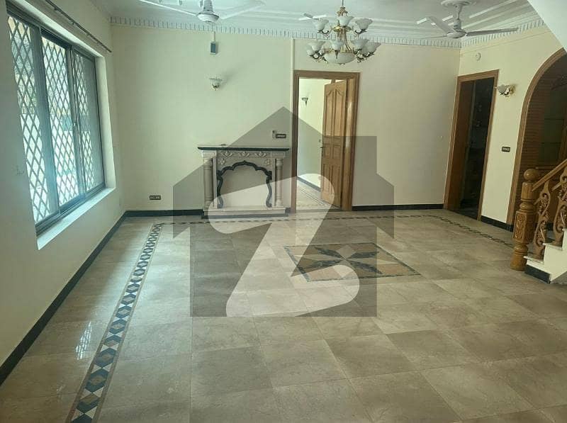 ایف ۔ 7 اسلام آباد میں 5 کمروں کا 1 کنال مکان 32.0 کروڑ میں برائے فروخت۔ ایف ۔ 7 اسلام آباد میں 5 کمروں کا 1 کنال مکان 32.0 کروڑ میں برائے فروخت۔