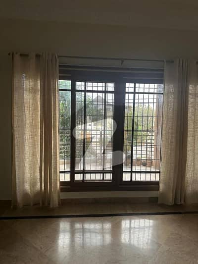 LOWER PORTION FOR RENT