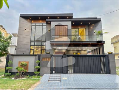 10 Marla Brand New House Available For Sale