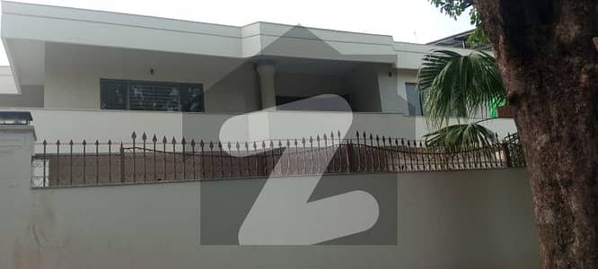 F10 60/100 sqyd House for sale