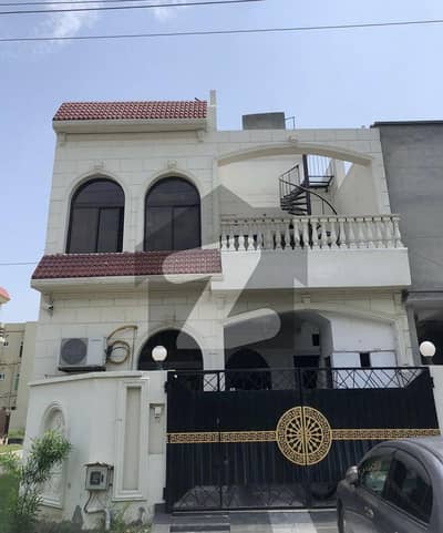Upper Portion Of 5 Marla Home For Rent