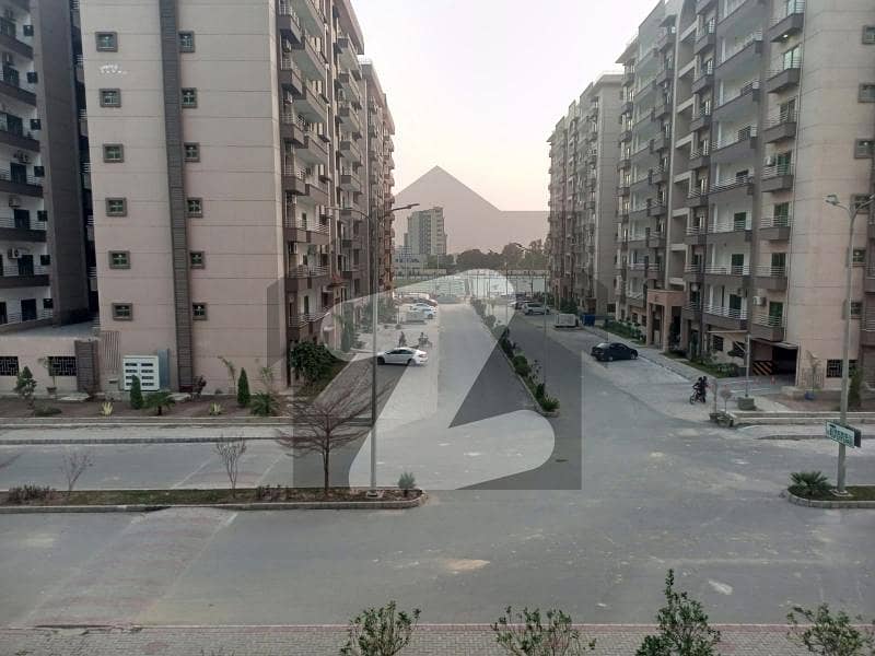 10 MARLA 3 BEDROOMS AND ONE OF THE BEST LIVING AREA AVAILABLE FOR SALE 10 MARLA 3 BEDROOMS AND ONE OF THE BEST LIVING AREA AVAILABLE FOR SALE