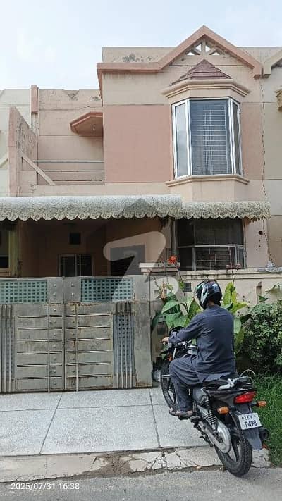 ایڈن ویلیو ہومز - بلاک بی ایڈن ویلیو ہومز,ایڈن,لاہور میں 3 کمروں کا 3 مرلہ مکان 45.0 ہزار میں کرایہ پر دستیاب ہے۔