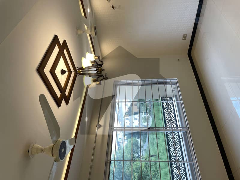 Upper Portion Available For Rent Upper Portion Available For Rent