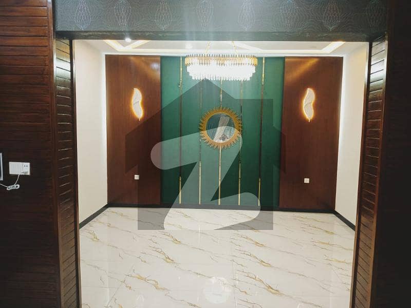 Stunning 5Bed, 6Bath 10Marla House in Citi Housing, Sialkot Stunning 5Bed, 6Bath 10Marla House in Citi Housing, Sialkot