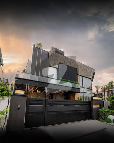 ڈی ایچ اے فیز 7 - بلاک کیو فیز 7,ڈیفنس (ڈی ایچ اے),لاہور میں 5 کمروں کا 1 کنال مکان 6.95 کروڑ میں برائے فروخت۔