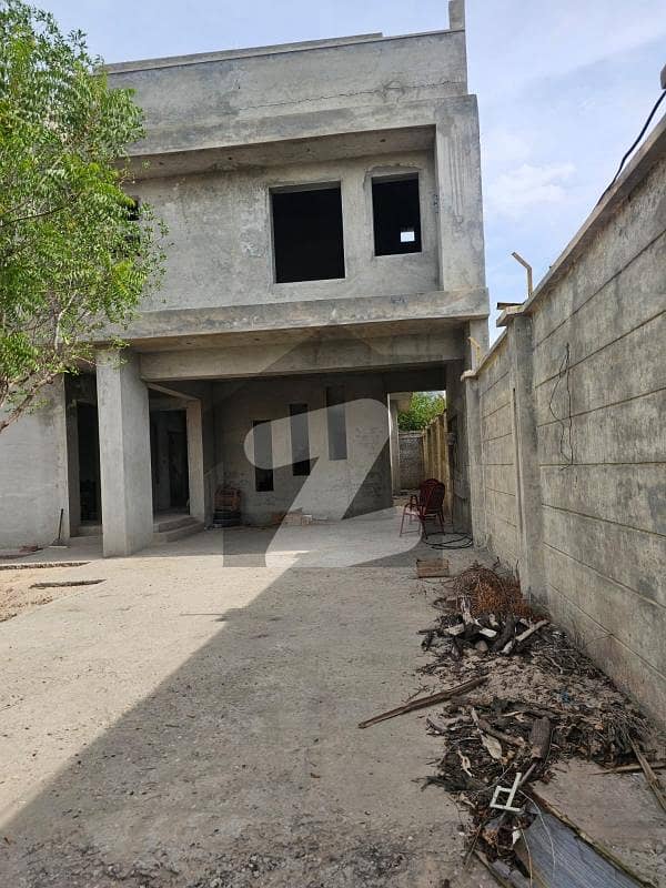 1 kanal Grey Structure House is Available