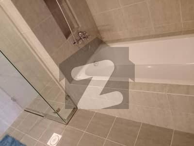 عمار ریف ٹاورز امارکریسنٹ بے,ڈی ایچ اے فیز 8,ڈی ایچ اے ڈیفینس,کراچی میں 3 کمروں کا 11 مرلہ فلیٹ 9.5 کروڑ میں برائے فروخت۔