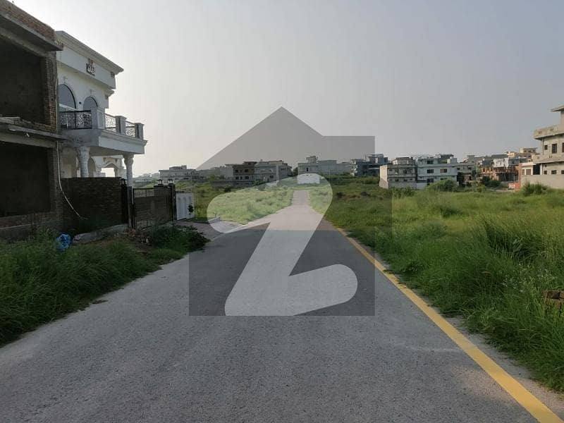 ای ۔ 18 اسلام آباد میں 12 مرلہ رہائشی پلاٹ 75.0 لاکھ میں برائے فروخت۔