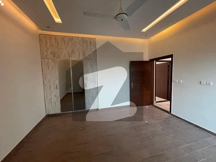 10 MARLA BRAND NEW APARTMENT AVAILABLE FOR RENT 10 MARLA BRAND NEW APARTMENT AVAILABLE FOR RENT