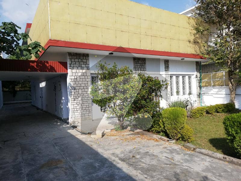 HOUSE FOR RENT IN F-6 HOUSE FOR RENT IN F-6