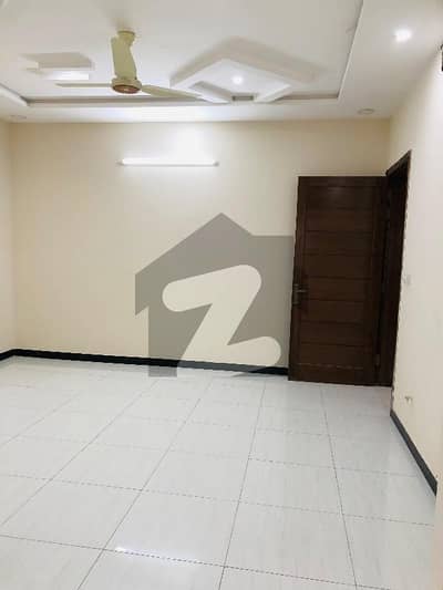 Studio Office ava For Rent in G-13/4 Islamabad