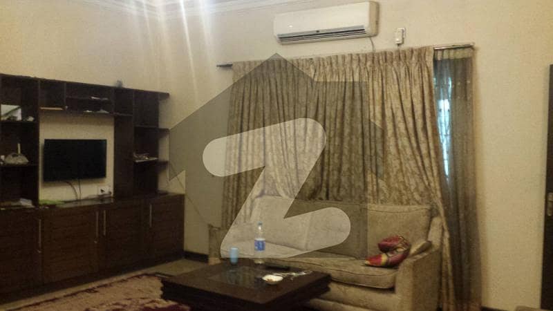 HOUSE FOR RENT IN F-6 HOUSE FOR RENT IN F-6