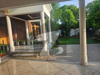 Stunning 1Kanal, 5Bedroom House For Rent In Cavalry Ground Well Maintained Ready To Move Descript Stunning 1Kanal, 5Bedroom House For Rent In Cavalry Ground Well Maintained Ready To Move Descript
