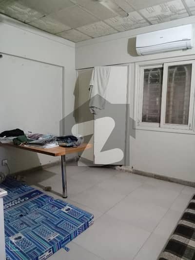 Prominently-Located 950 Square Feet House Available In Gulshan-E-Iqbal - Block 13/B