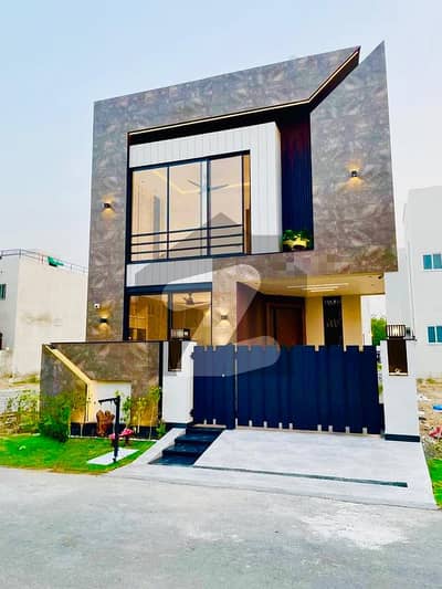 Stunning-Bungalow-With-Modern-Amenities!