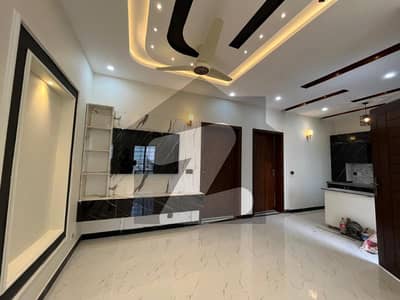 5 MARLA LUXURY DOUBLE STORY HOUSE FOR SALE