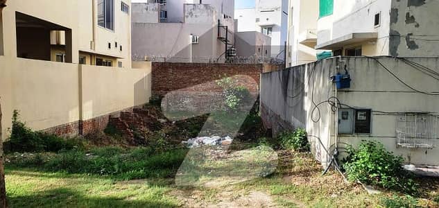 بینکرس ایوینیو کوآپریٹو ہاؤسنگ سوسائٹی لاہور میں 5 مرلہ رہائشی پلاٹ 63.0 لاکھ میں برائے فروخت۔