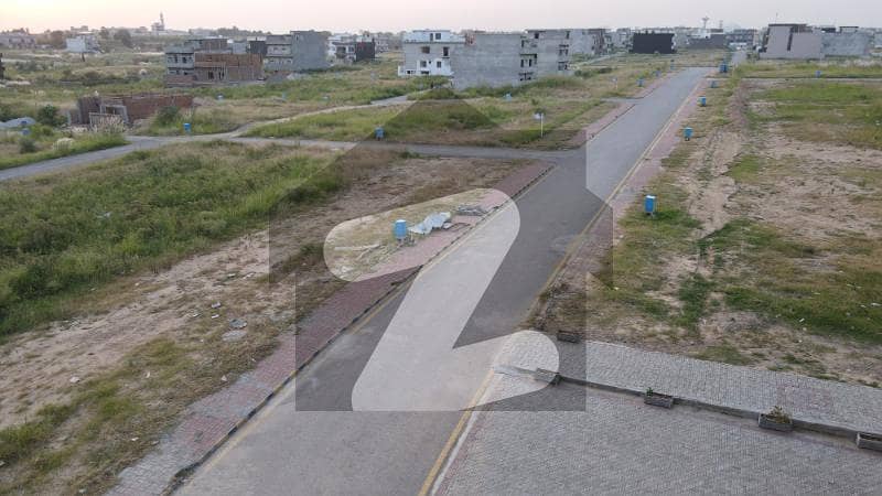 Main Double Road Plot 789 and 790 of Mumtaz City Main Double Road Plot 789 and 790 of Mumtaz City