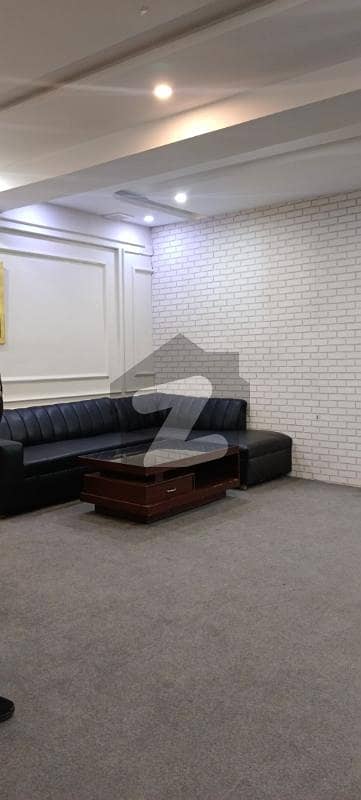 علامہ اقبال ٹاؤن لاہور میں 4 کمروں کا 10 مرلہ دفتر 2.8 لاکھ میں کرایہ پر دستیاب ہے۔