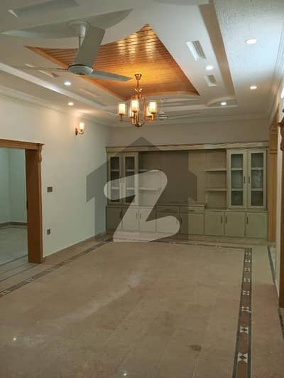 جی ۔ 13 اسلام آباد میں 3 کمروں کا 14 مرلہ بالائی پورشن 1.1 لاکھ میں کرایہ پر دستیاب ہے۔