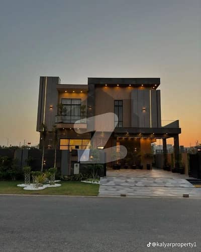 حیات آباد فیز 6 حیات آباد,پشاور میں 1 کنال رہائشی پلاٹ 5.25 کروڑ میں برائے فروخت۔