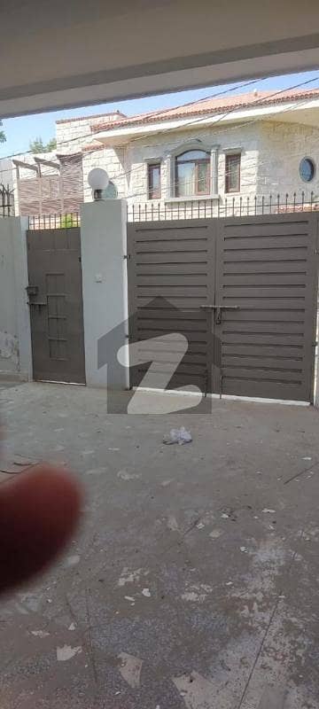 ڈی ایچ اے فیز 6 ڈی ایچ اے ڈیفینس,کراچی میں 5 کمروں کا 1 کنال مکان 10.5 کروڑ میں برائے فروخت۔