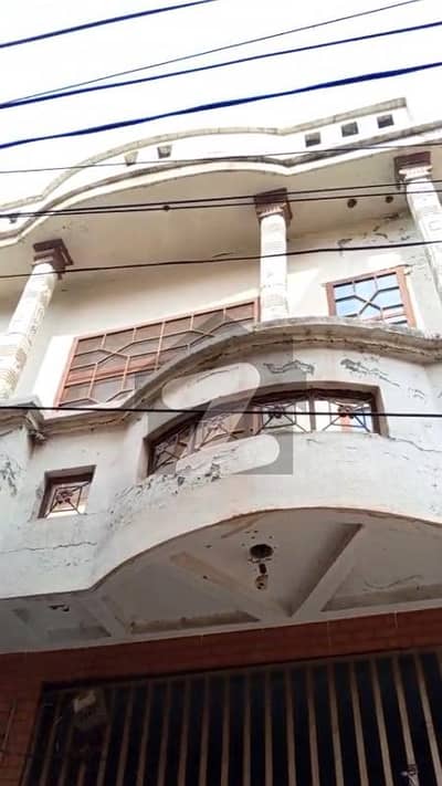 1 Kanal Property with 3 Houses and 2 Shops For Sale in Fateh Jang City