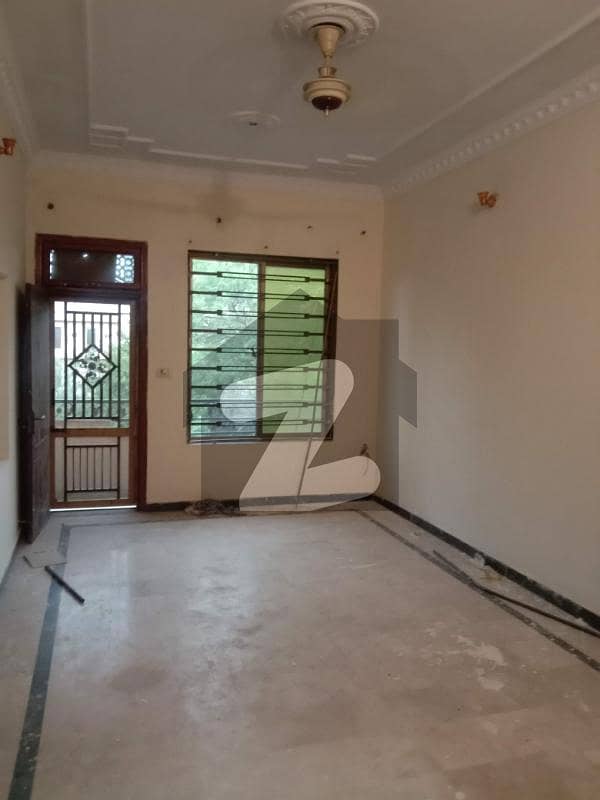 Ground floor portion for rent in I-10/1. Ground floor portion for rent in I-10/1.