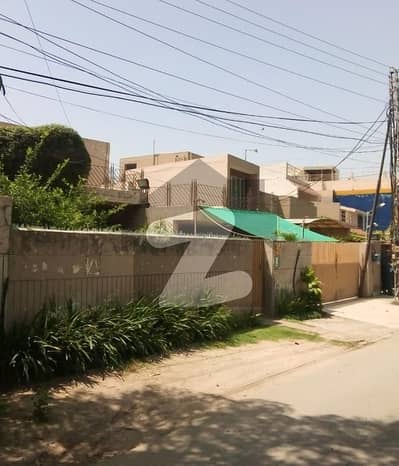 1 Kanal House Available For Rent and Sale on Main Road in Faisal Town Block C