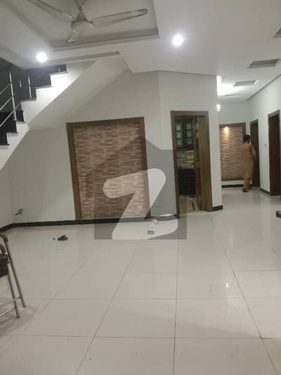 G 13.35/70 full house available for rent