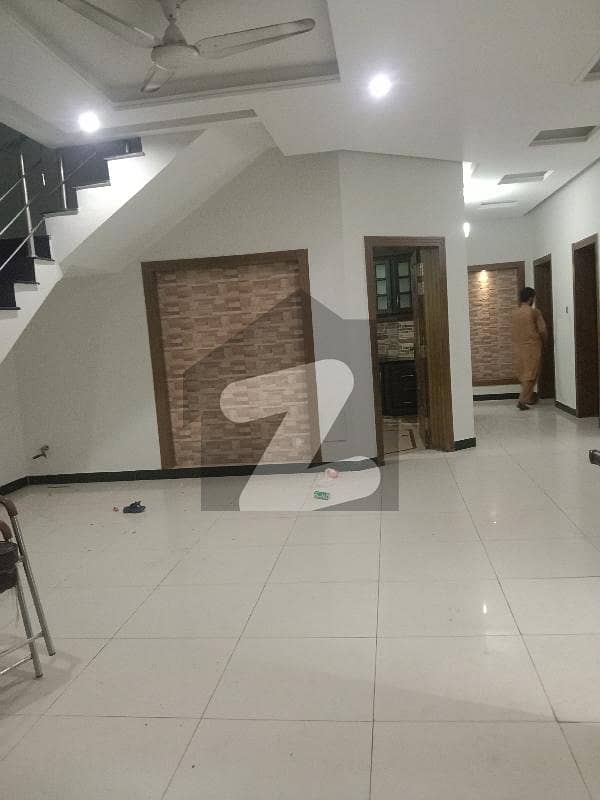 G 13.35/70 full house available for rent G 13.35/70 full house available for rent